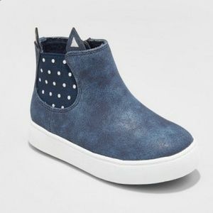 Toddlers girl charity slip on critter